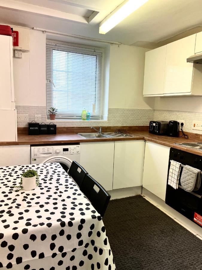 2 Bedroom Flat, 2 Minutes Walk To Bethnalgreen Station, Central Londres
